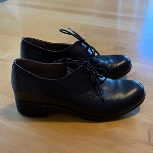 Dansko Black Women's Lace-Up Shoes size 38